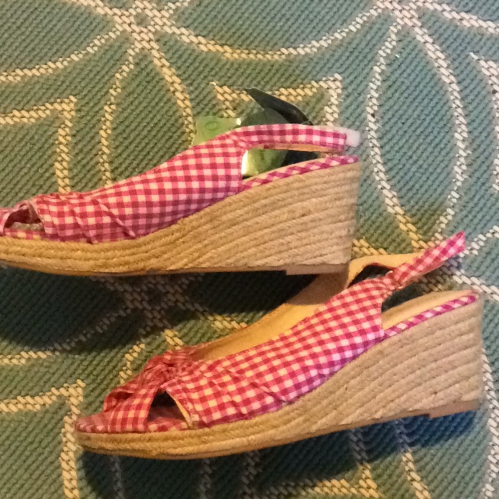 New pink gingham wedges